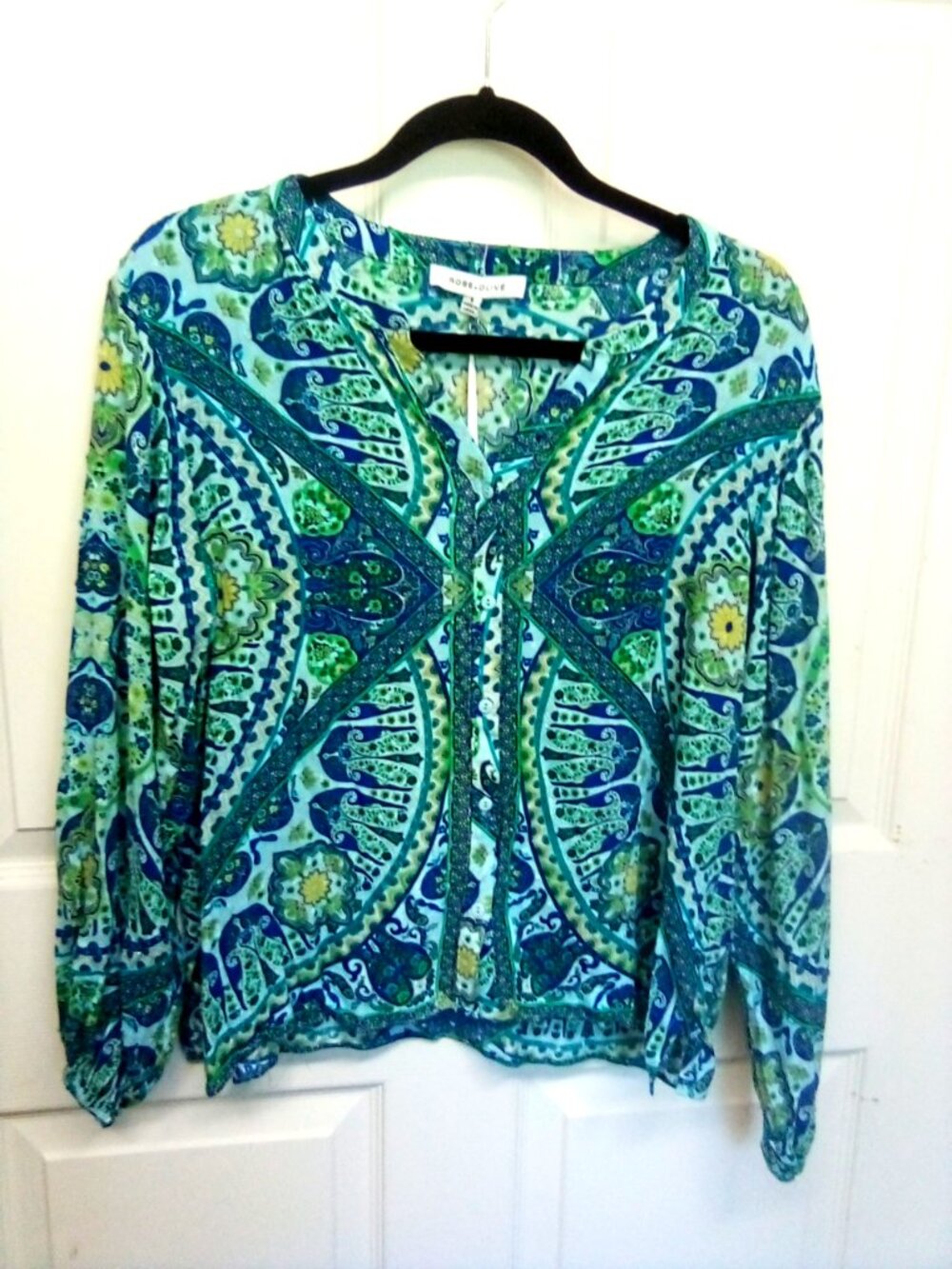 Rose + Olive Green Blue Aqua Blouse. Button Front Elastic Cuff Sleeves Small NWT